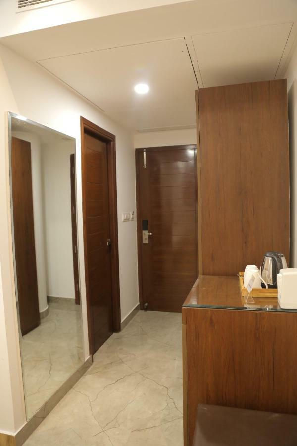 Hotel Ak Suites Patiāla Extérieur photo