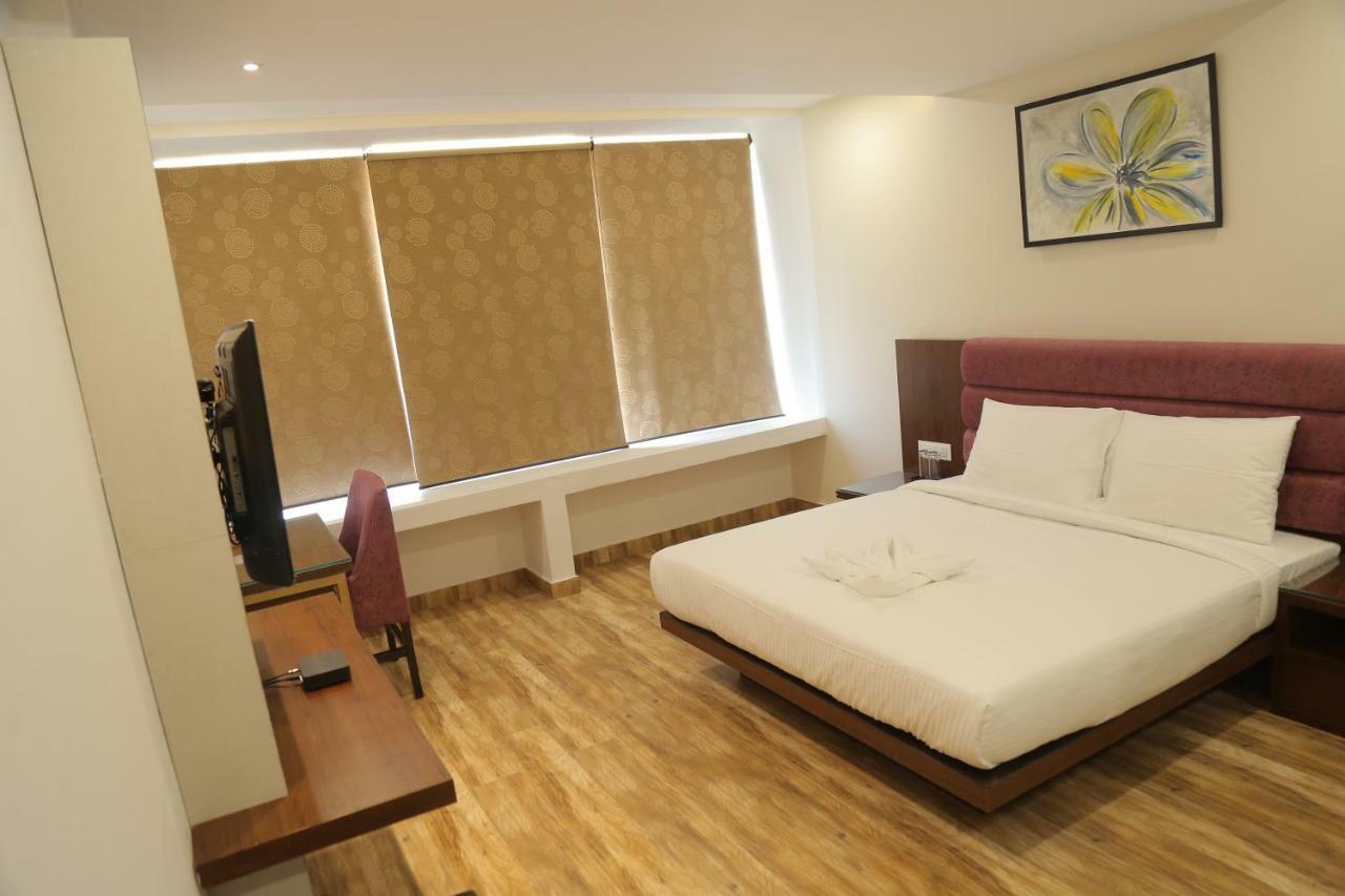Hotel Ak Suites Patiāla Extérieur photo